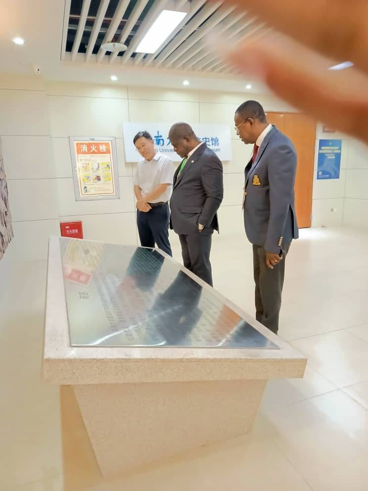 L'Université Polytechnique de San Pedro (Côte d'Ivoire) et l'Université de Hainan (Chine) signent un accord de partenariat