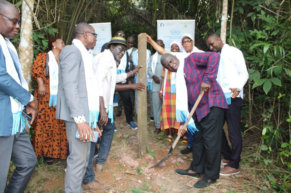 Pose de la première pioche du domaine bini de l’usp