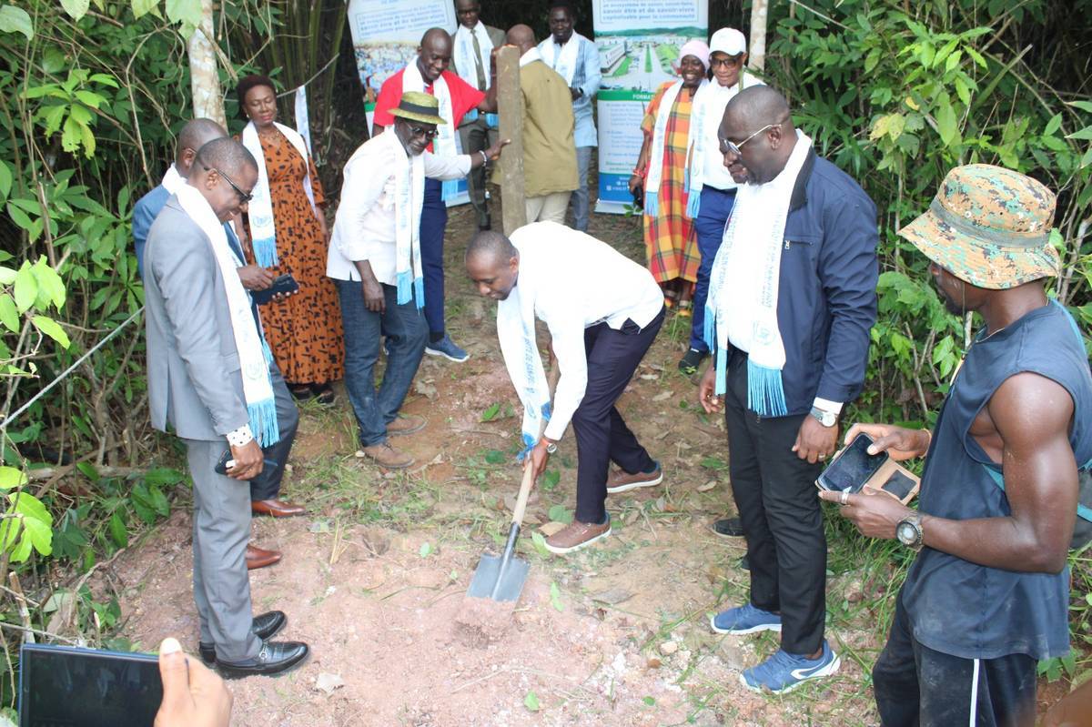 Pose de la première pioche du domaine bini de l’usp